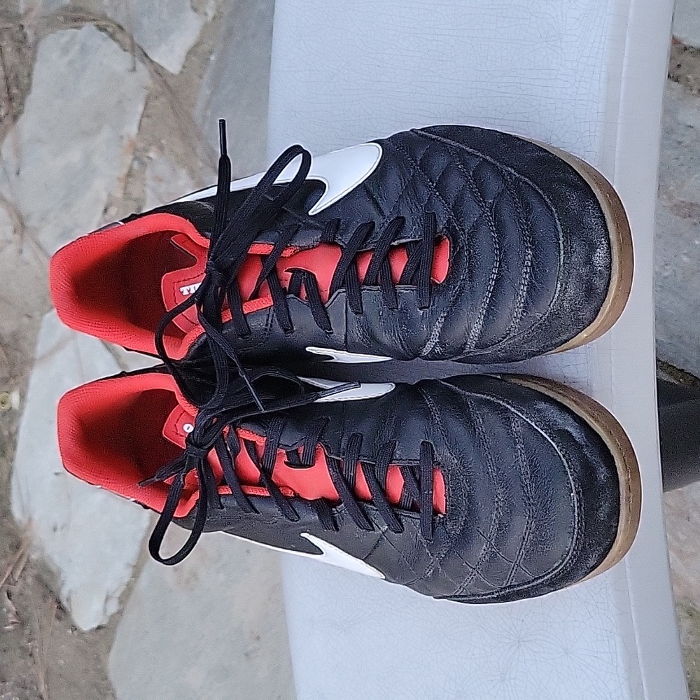 Nike black indoor soccer shoes